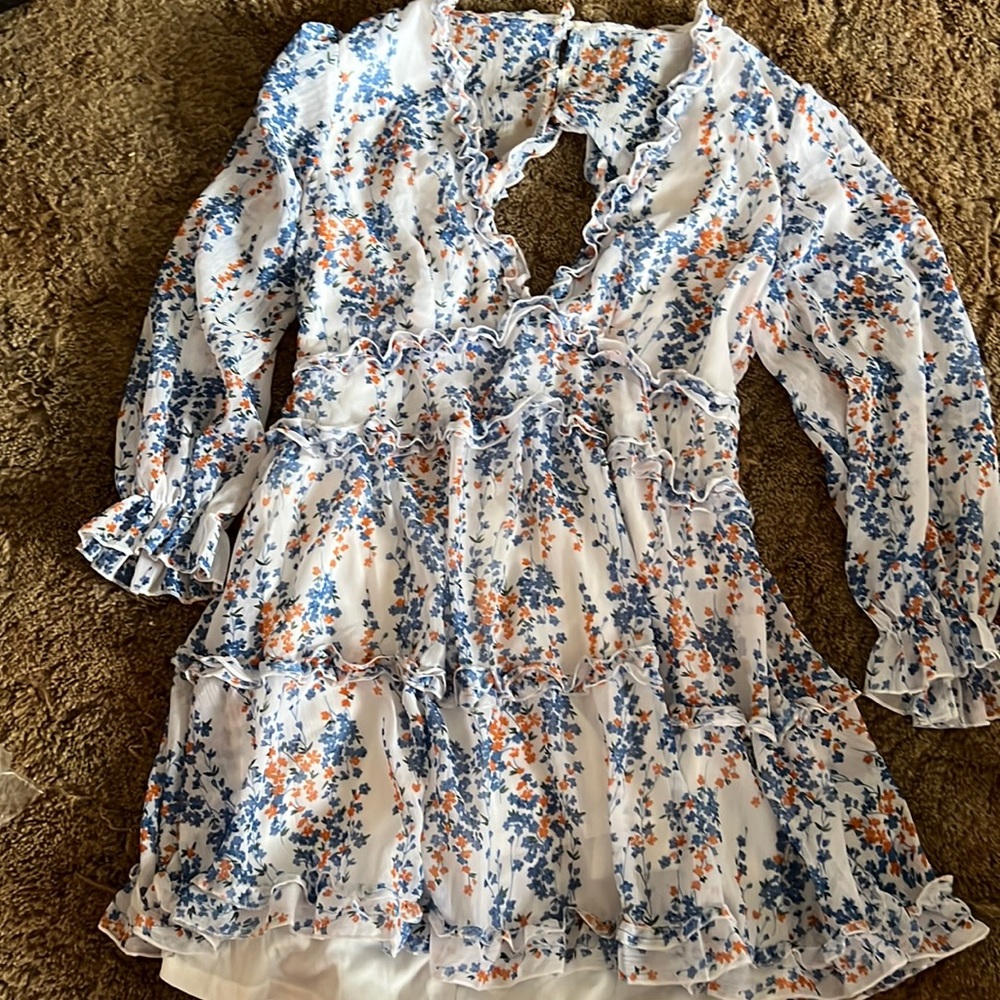 Super cute dress!